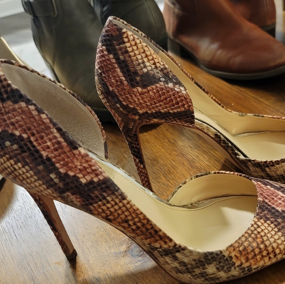 Jessica Simpson Size 11 multicolored snakeskin High heels. 4.5 inch heels